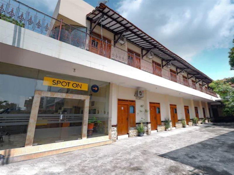 Spot On 2011 Hotel Mekar Sari Solo المظهر الخارجي الصورة